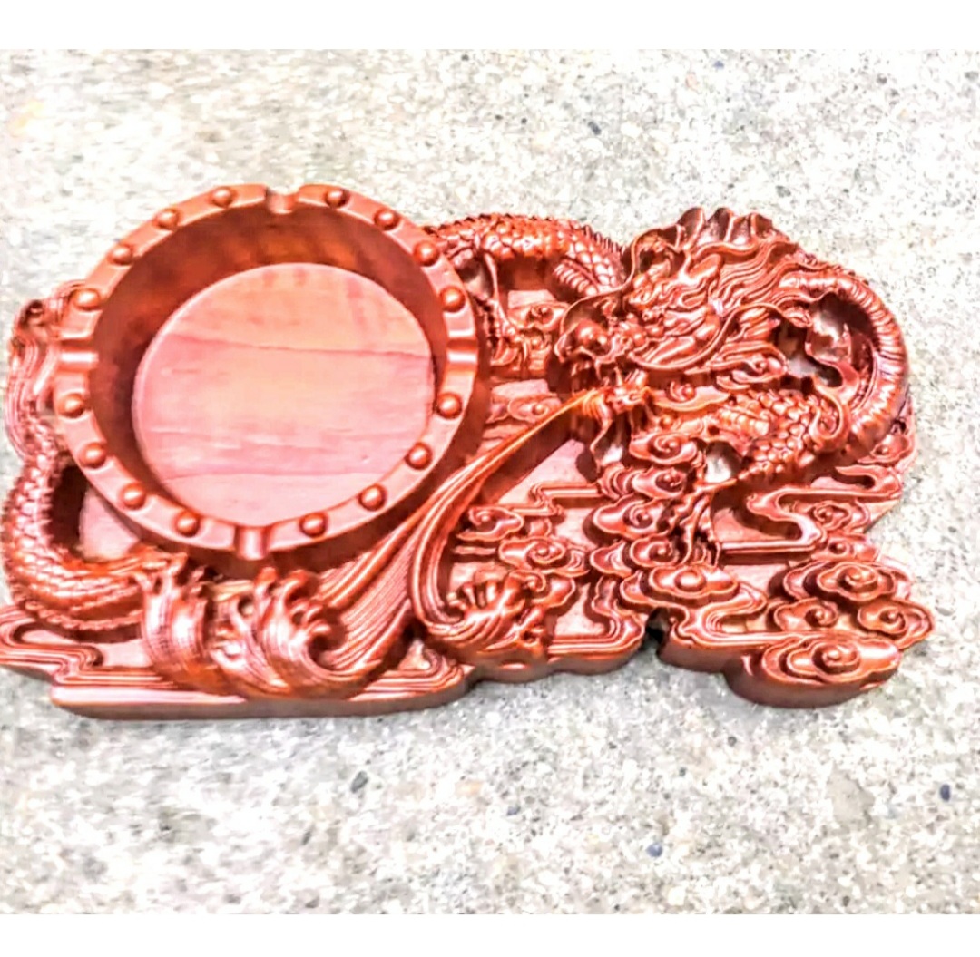 BỘ DỤNG CỤ GẠT TÀN THUỐC ĐỂ BÀN KHẮC HÌNH RỒNG TỪ GỖ HƯƠNG NGUYÊN KHỐI CỰC ĐẸP HÀNG LOẠI TỐT