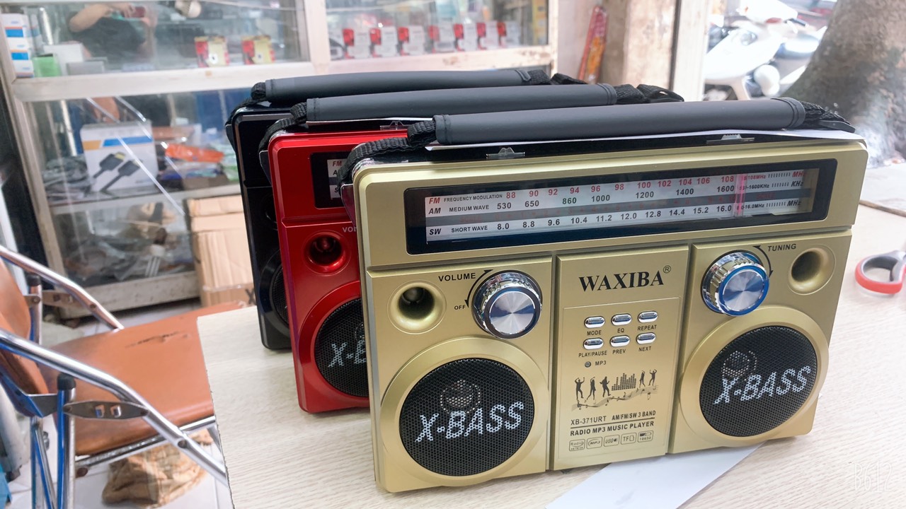 ĐÀI RADIO WAXIBA 372URT BẮT SÓNG FM/AM/SW KHỎE – NGHE NHẠC TỪ USB THẺ NHỚ – LOA EXTRA BASS STEREO Hàng chính Hãng