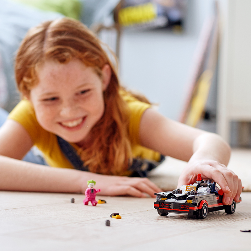 LEGO SUPER HEROES 76188 Siêu Xe Người Dơi Đối Đầu Joker