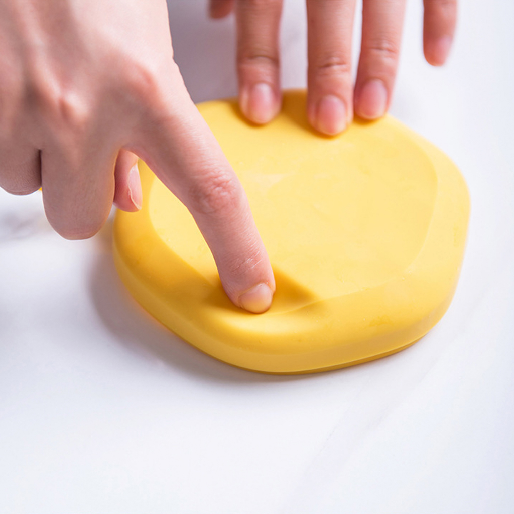 Khuôn làm đá - Khay làm đá Silicon mềm dẻo, dễ dàng lấy đá, có nắp đậy chống đổ nước CAO CẤP