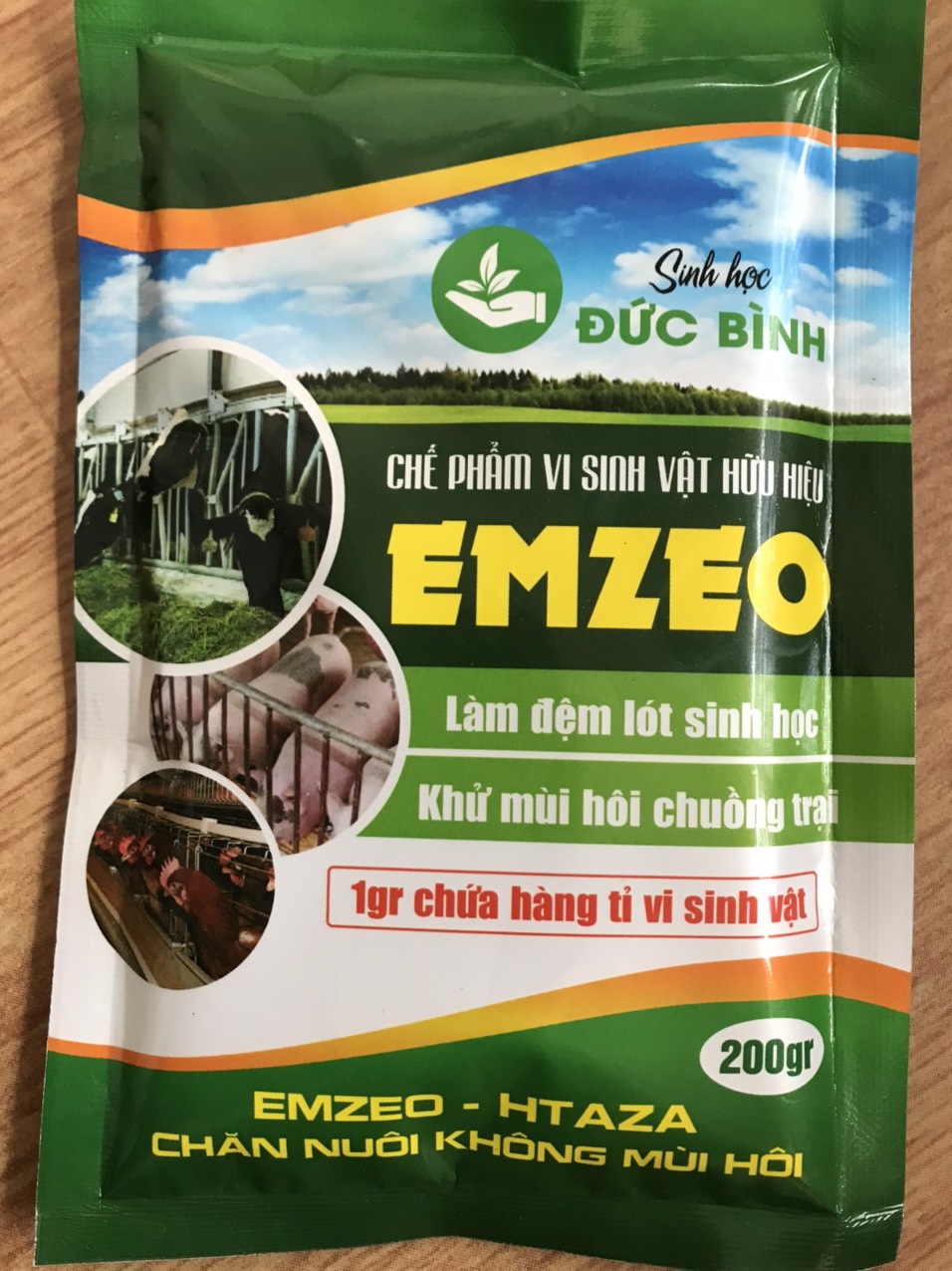 Chế phẩm vi sinh Emzeo khử mùi hôi chuồng trại, lợn, gà, bò,dê, xử lý nước thải , hầm cầu