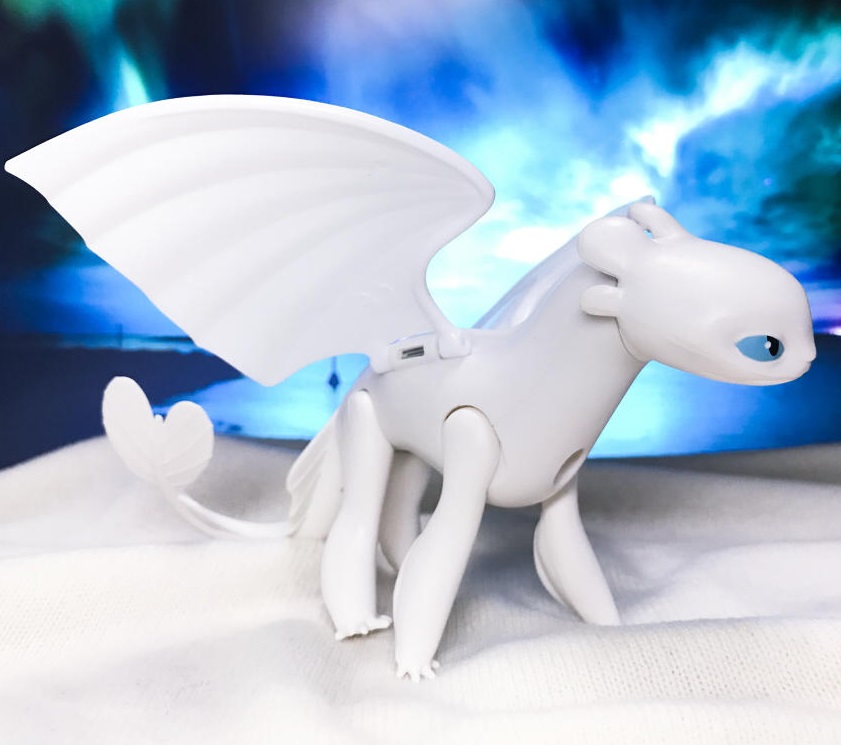 [Chinh hang]Mô hình khới động How To Train Your Dragon LIGHT FURY Spin Master Long Action Figure Phát quang 1917