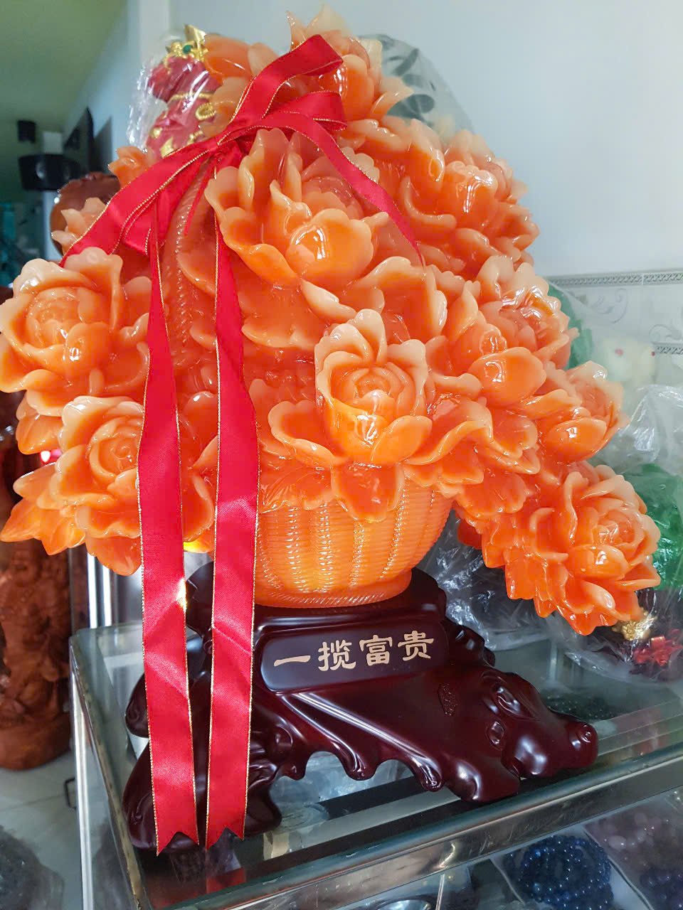 Tượng Bình Hoa Mẫu Đơn Đỏ Cam Mới To Dây Đỏ May Mắn Quá Hoành Tráng Đẹp Lắm Size Cao 55cm Ngang 48cm Sâu 31cm biểu tượng sự Hưng Thịnh , thịnh vượng, phồn vinh, Giàu Sang , Phú Quý, Giàu Sang , Phú Quý trưng phòng khách nhà công công quà tặng ý nghĩa ạ