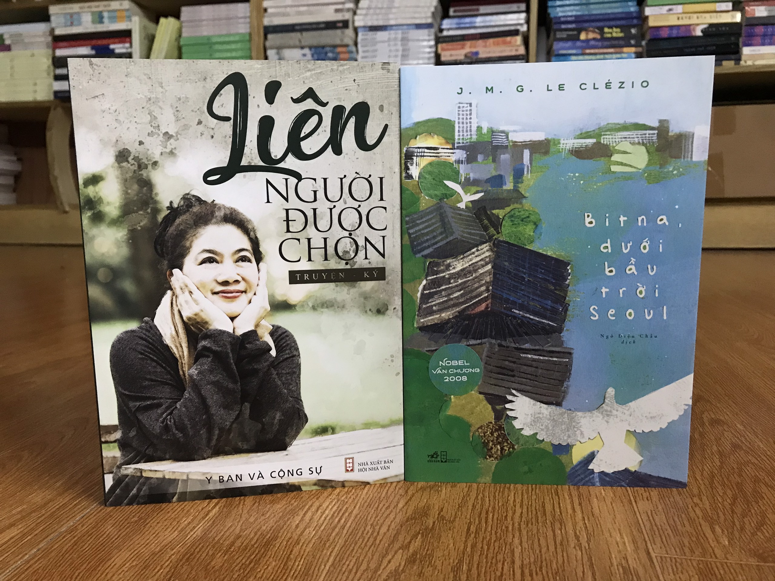 Combo LIÊN NGƯỜI ĐƯỢC CHỌN + BITNA DƯỚI BẦU TRỜI SEOUL (tặng kèm bookmark)