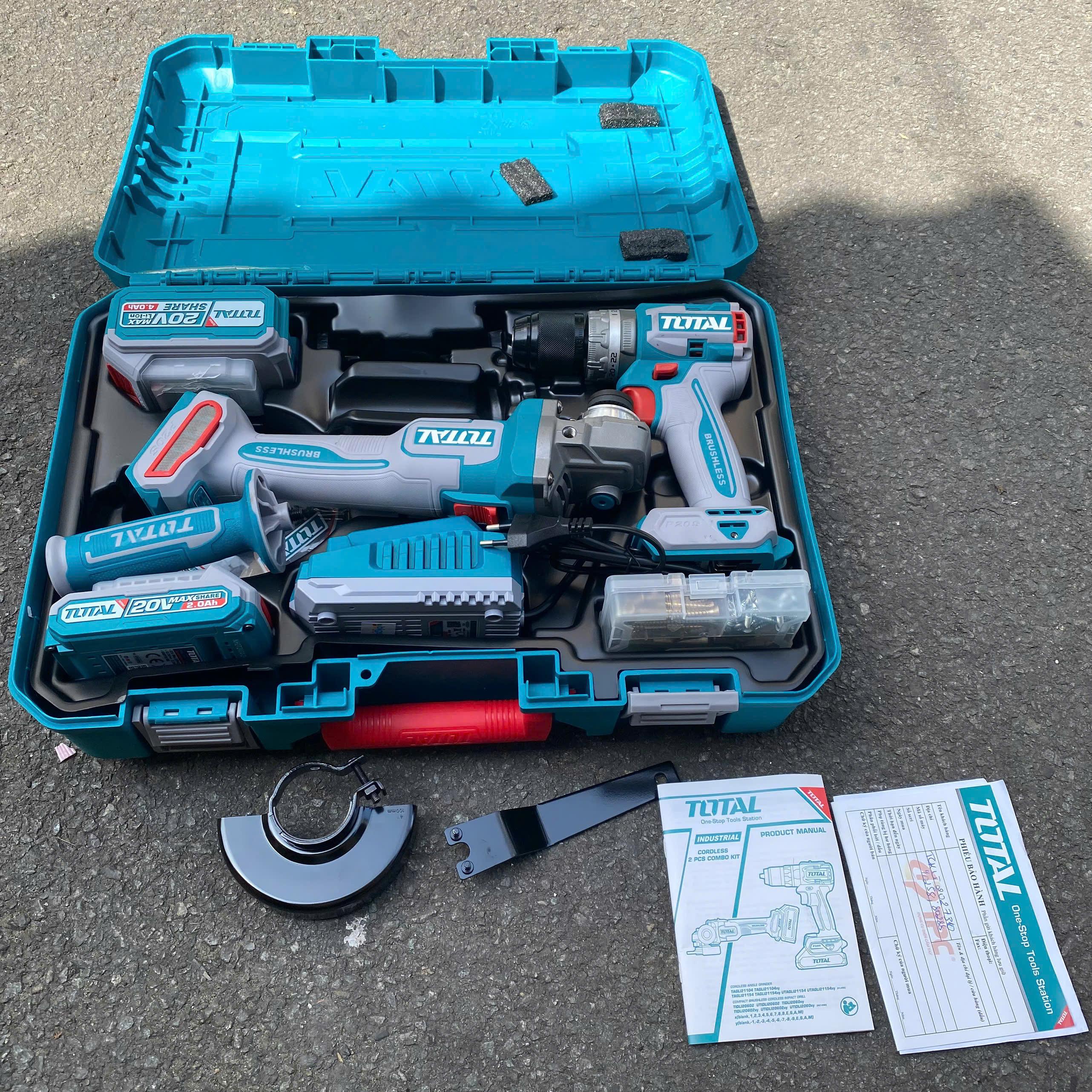 BỘ COMBO MÁY MÀI GÓC TAGLI2110 4 &amp; MÁY KHOAN BÚA TIDLI20602 KHÔNG CHỔI THAN DÙNG PIN 20V TOTAL TCKLI2027310 - HÀNG CHÍNH HÃNG