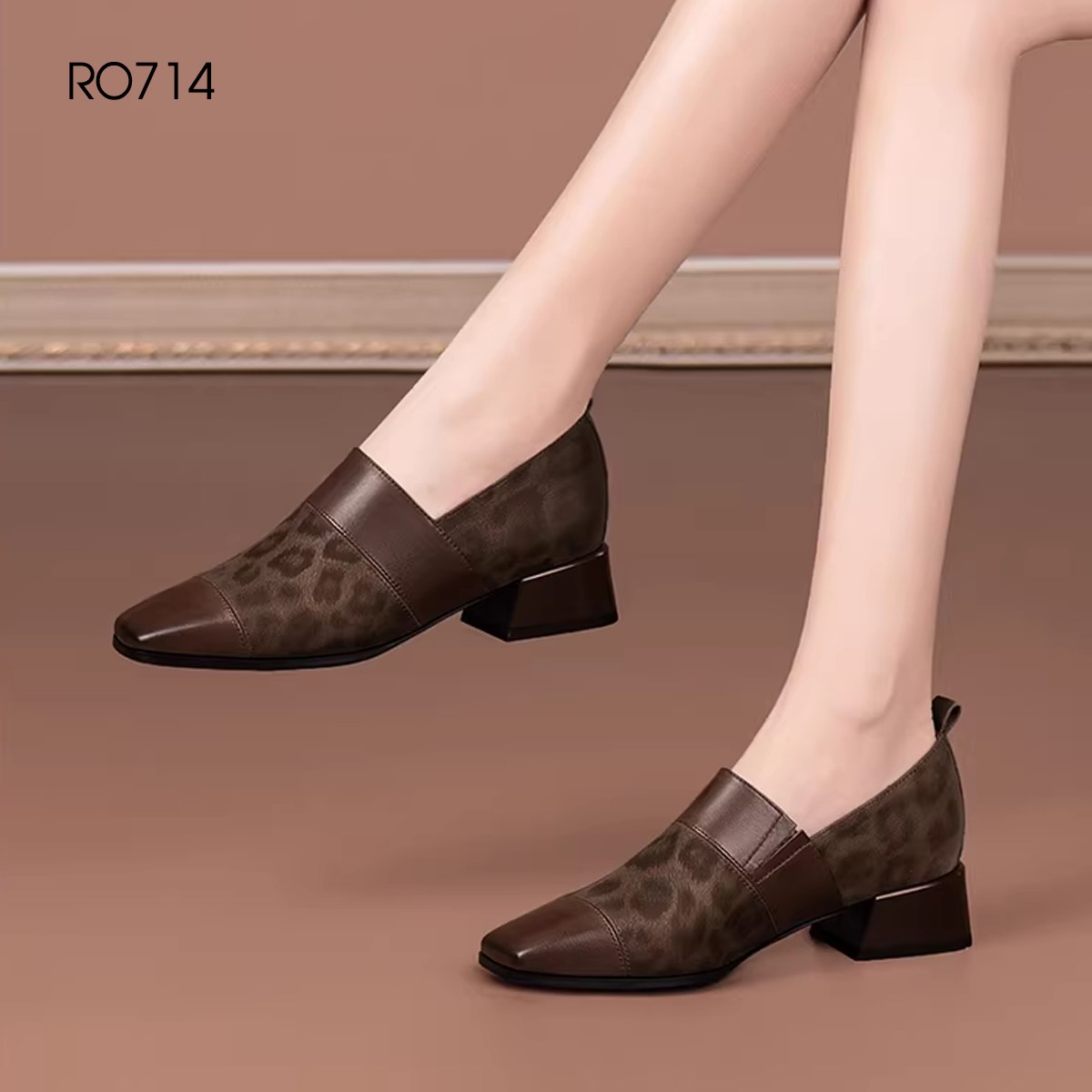 Giày nữ họa tiết, mũi vuông ROSATA RO714 - 4p - HÀNG VIỆT NAM - BKSTORE