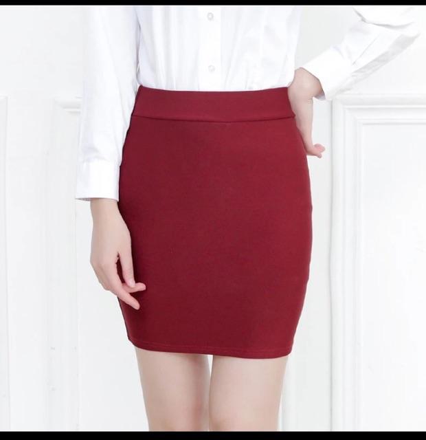 Chân váy ngắn ôm sát