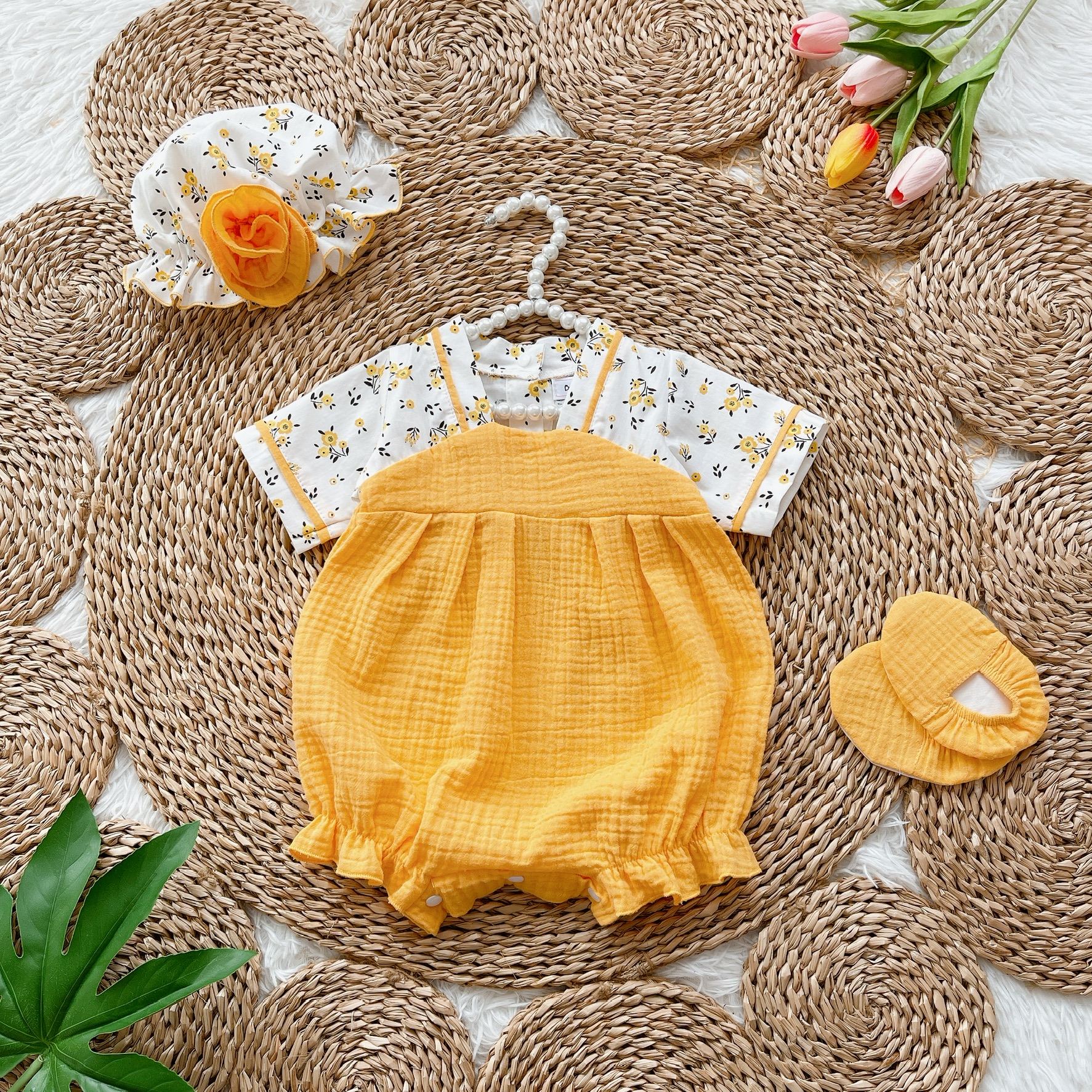 Body Hanbok Hoạ Tiết Quả Dứa Hồng Chất XÔ MUSLIN Mềm Mại Êm Dịu Cho Bé
