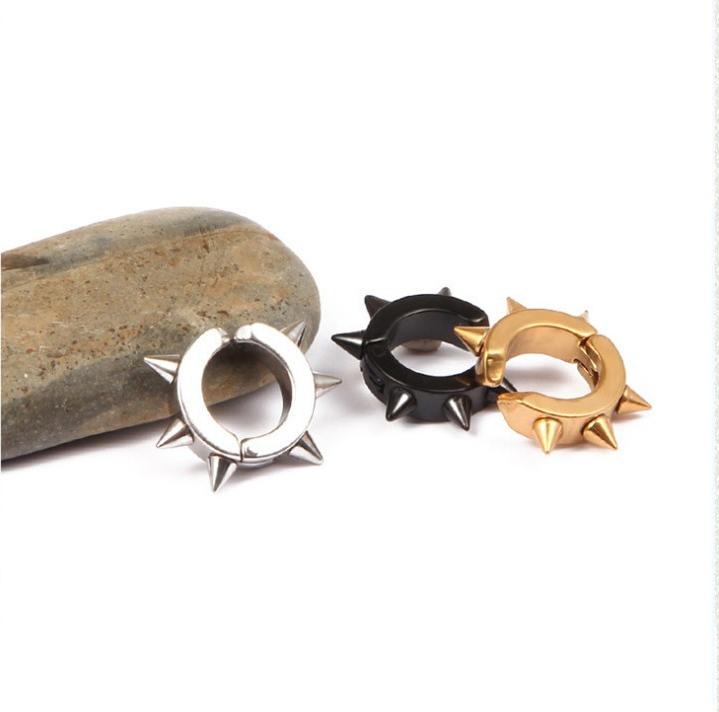 Bông Tai Nam Đinh Nhọn Loại Kẹp Ko Cần Bấm Lỗ Tai Chất Liệu Thép Titan Ko Đen Ko Dị Ứng TT 1699 - 1 Cặp