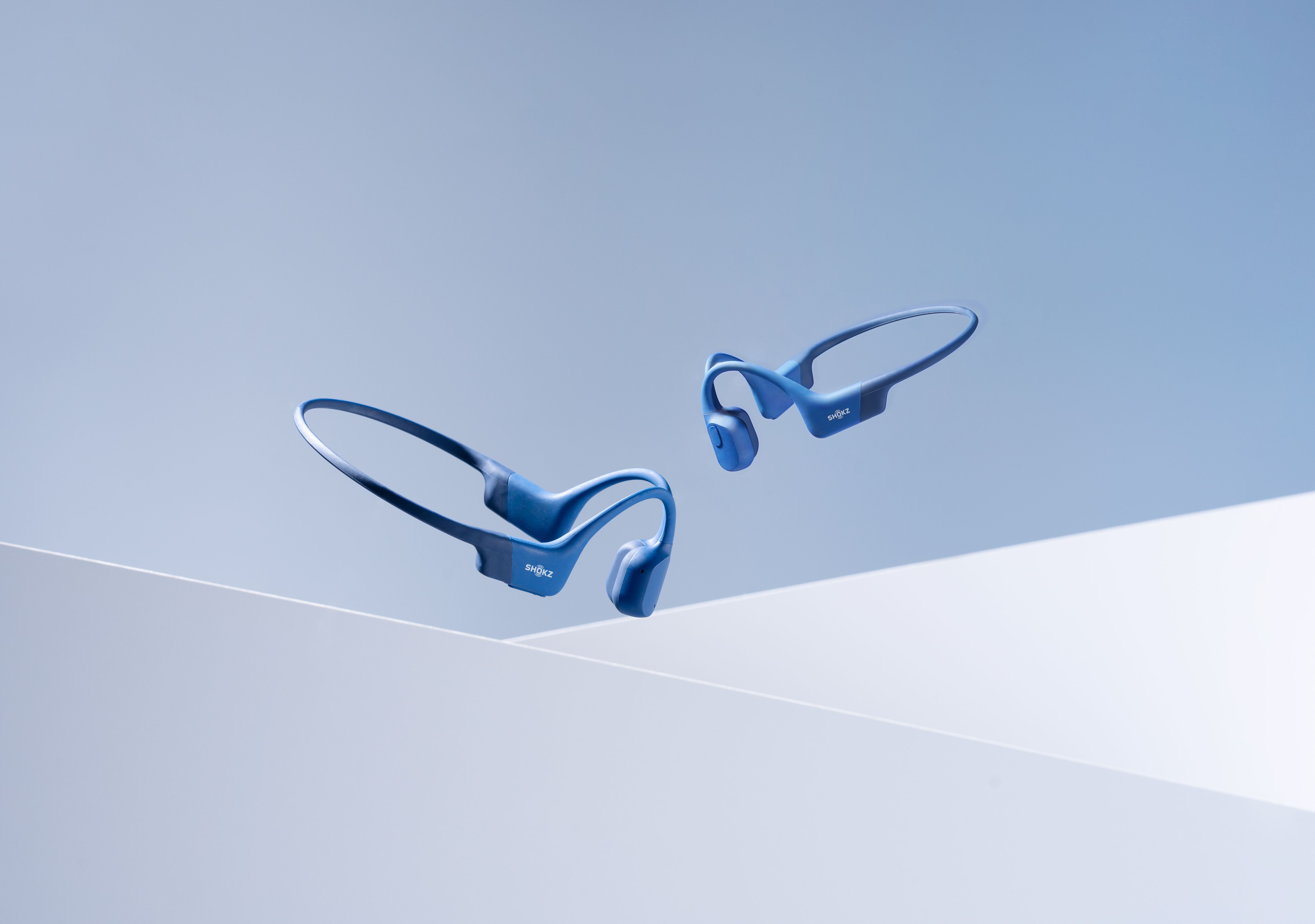Tai Nghe Bluetooth Thể Thao Dẫn Truyền Âm Thanh Qua Xương SHOKZ OPEN RUN MINI S803 Màu Xanh - Hàng Chính Hãng