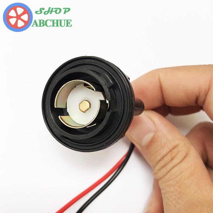 Đui Bóng Đèn Hậu Đèn Xi Nhan Ô Tô Chân Cài 1 Tóc