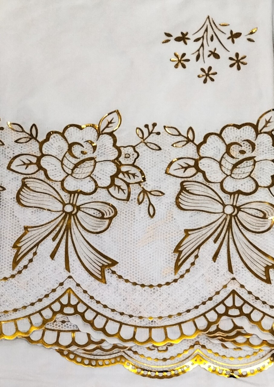 Khăn trải bàn PVC W.751N hoa văn - ánh nhủ vàng
