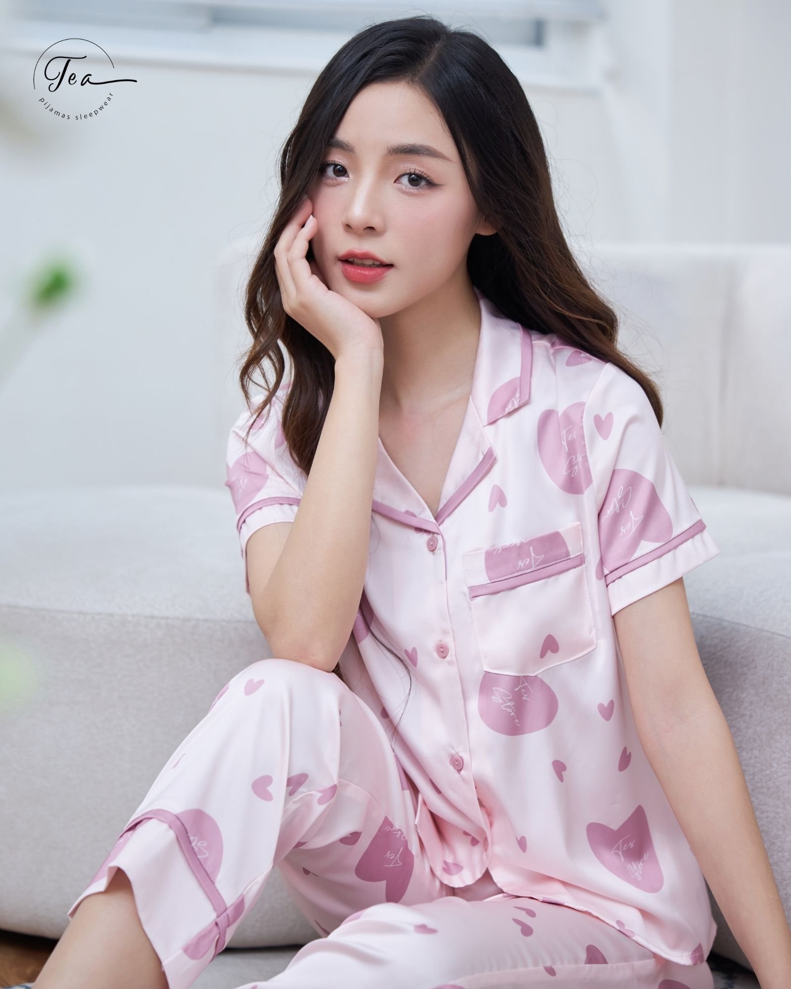 Bộ mặc nhà pyjama lụa cao cấp Tea Store tay dài quần dài họa tiết Tim sang trọng
