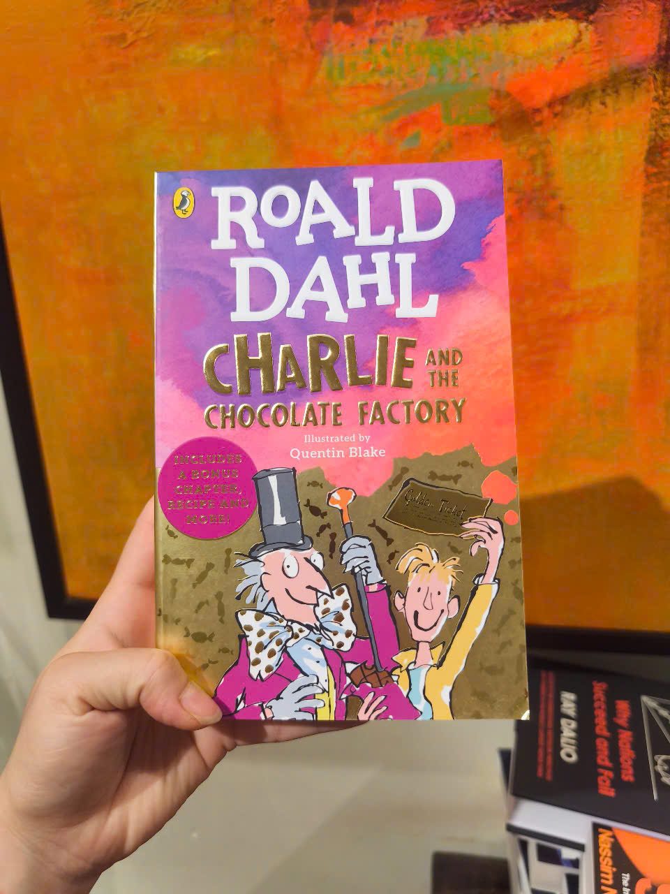 Sách - Charlie And The Chocolate Factory by Roald Dahl -  Childrens Book in English