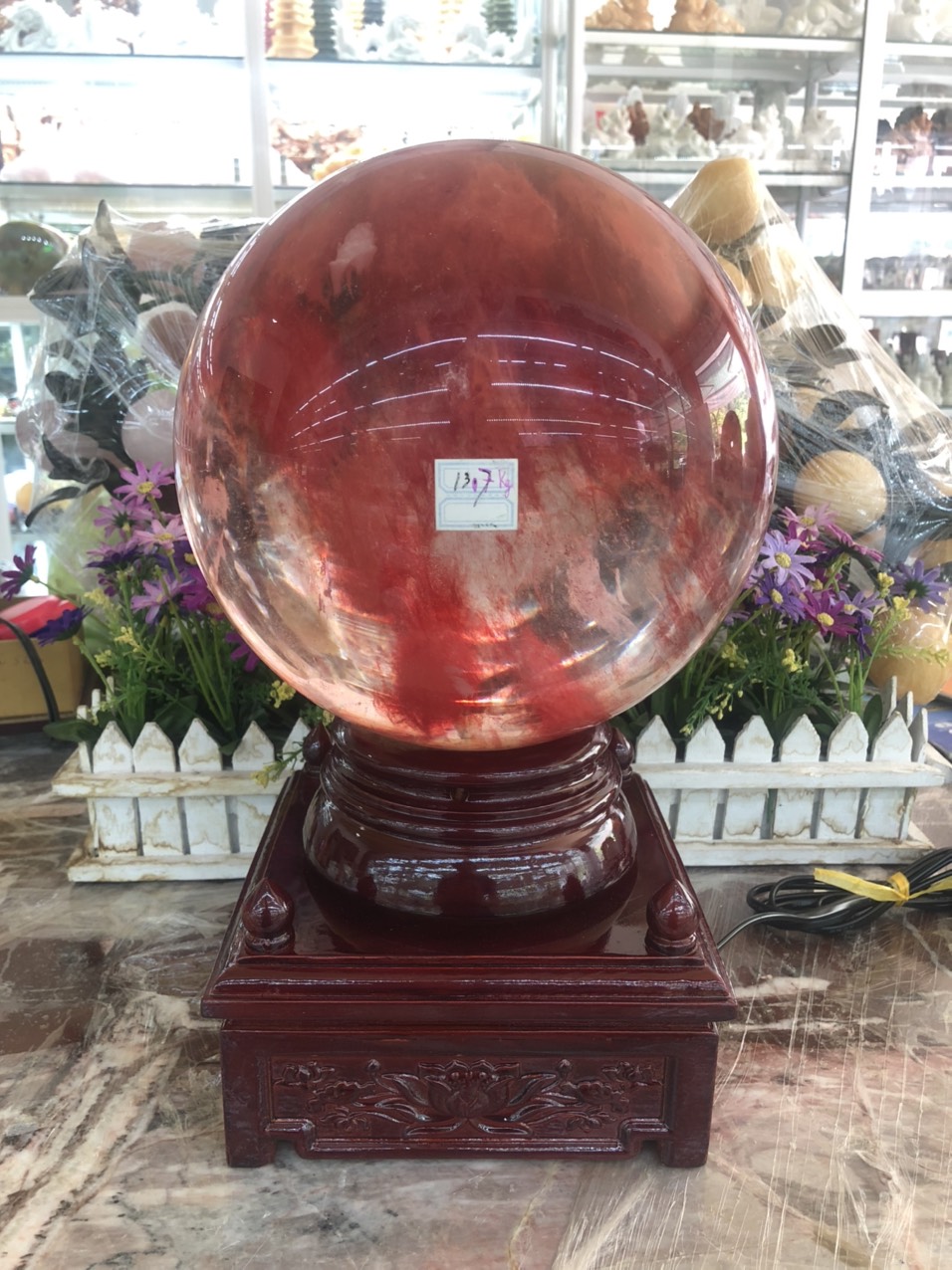 Bi đèn xoay phong thủy đá núi lửa Obsidian đỏ nặng 13,7 kg