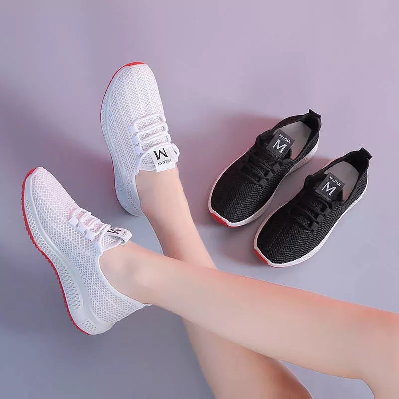 Giày sneaker nữ thoáng khí êm chân V197