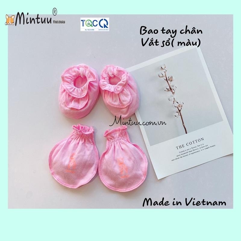 Bao tay chân sơ sinh vắt sổ cổ thun thương hiệu Mintuu, chất liệu cotton 100