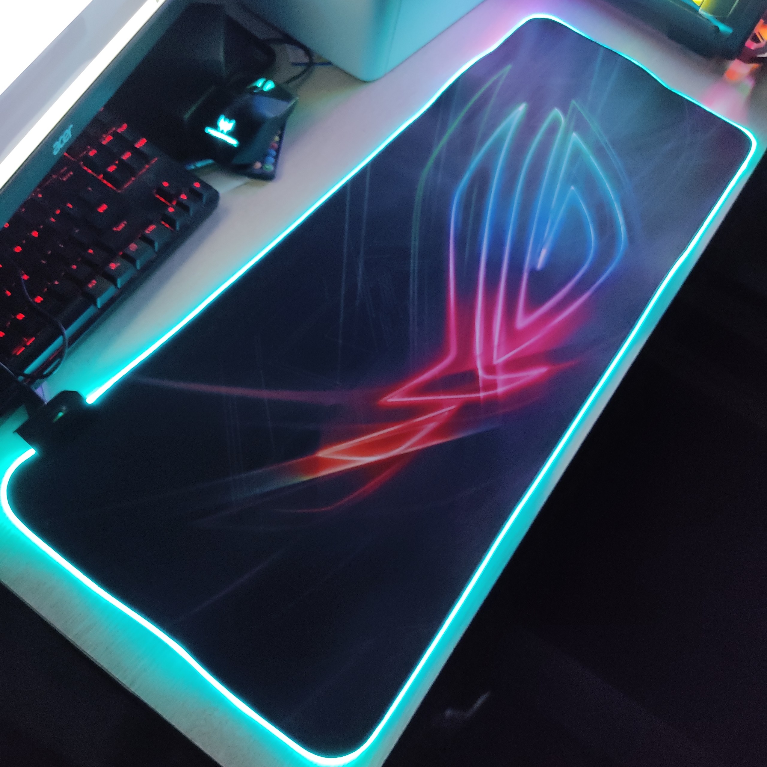 Mouse Pad, bàn di chuột, lót di chuột tích hợp Led RGB ROG version 2 sáng viền, kích thước 80cm x 30cm dày 4mm - Hàng nhập khẩu