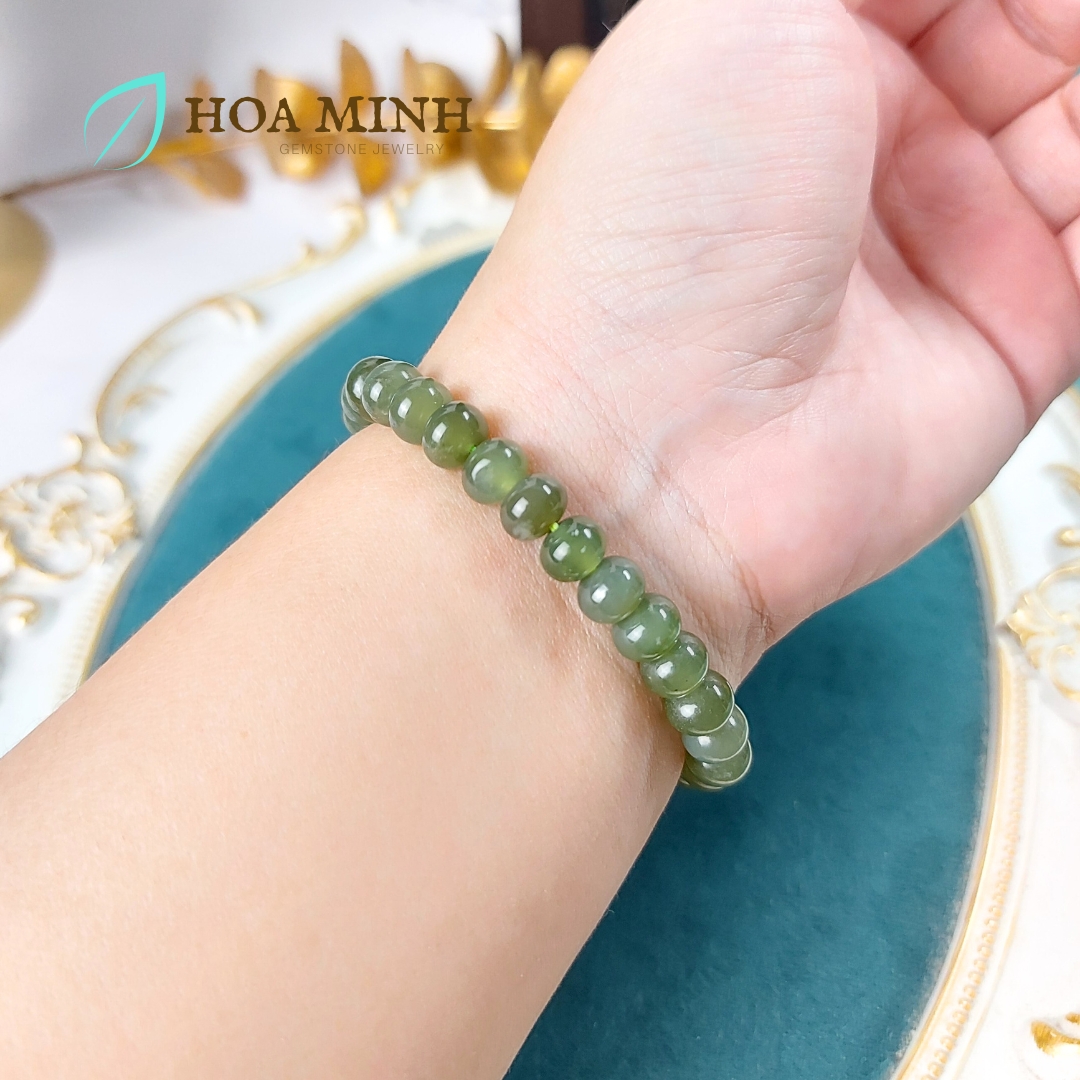 Vòng tay Ngọc Hòa Điền kiểu bánh xe xanh trong đậm size 7.9 li bóng bẩy cực VIP không kén mệnh