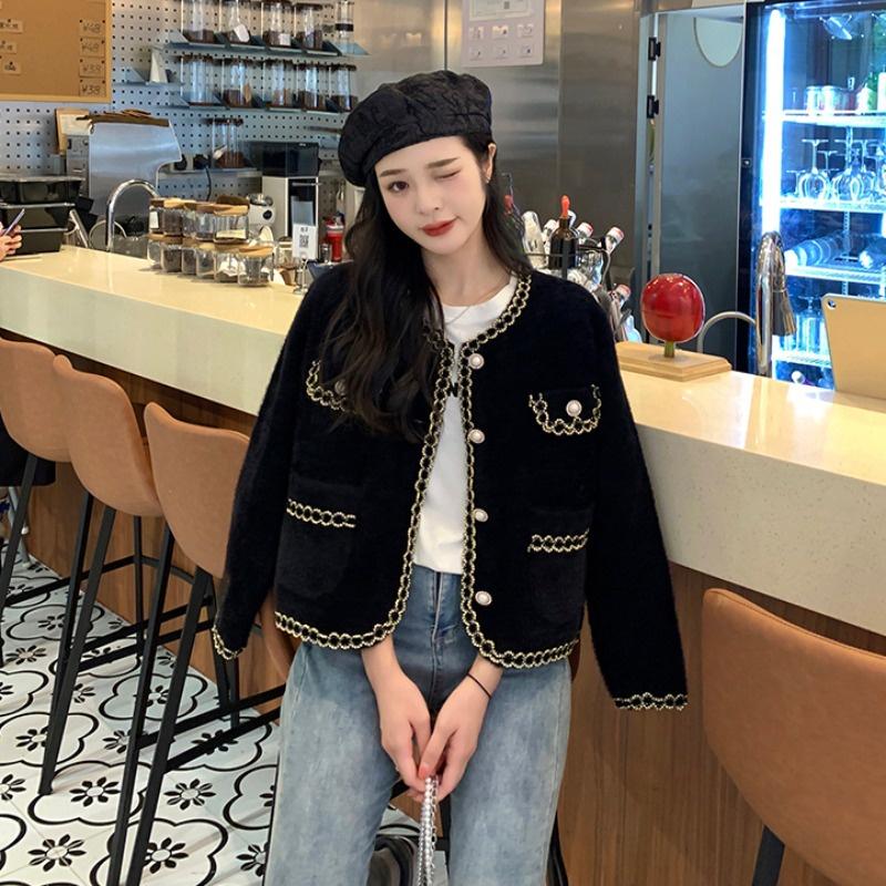 Áo khoác len nữ cardigan tay dài khoác dạ lông thỏ 2 màu đen trắng cúc ngọc cổ tròn dáng ngắn kiểu Hàn Quốc D-7