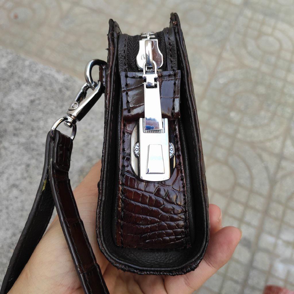 Clutch cầm tay da bụng cá sấu đẹp tinh tế