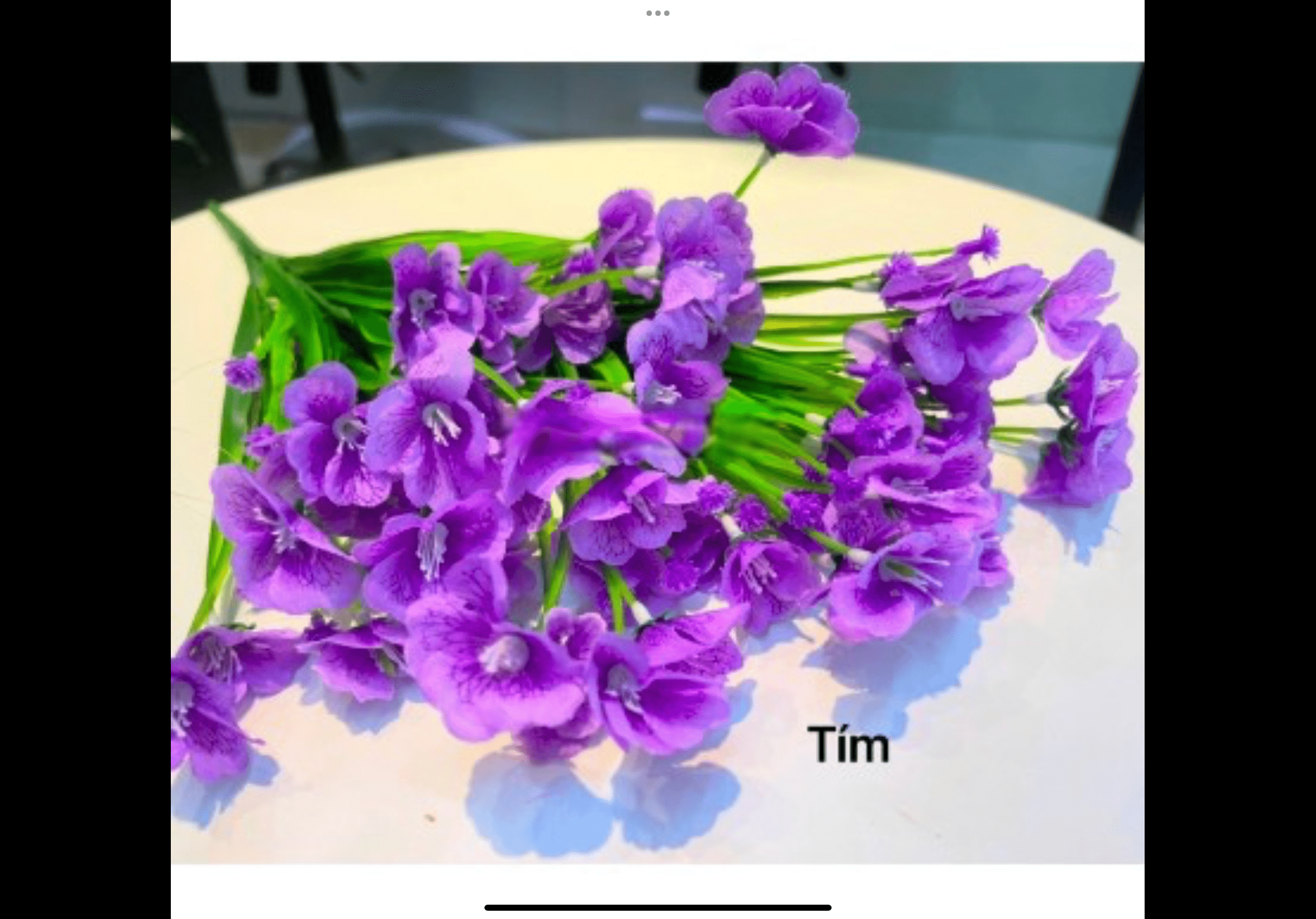 Chậu hoa thuỷ tiên giả trang trí – Nhiều màu sắc – Bình hoa cắm sẵn cây giả, hoa lụa decor – Cụm hoa dài khoảng 30 cm gồm 7 nhánh – Bình hoa cao từ 30 đến 35 cm