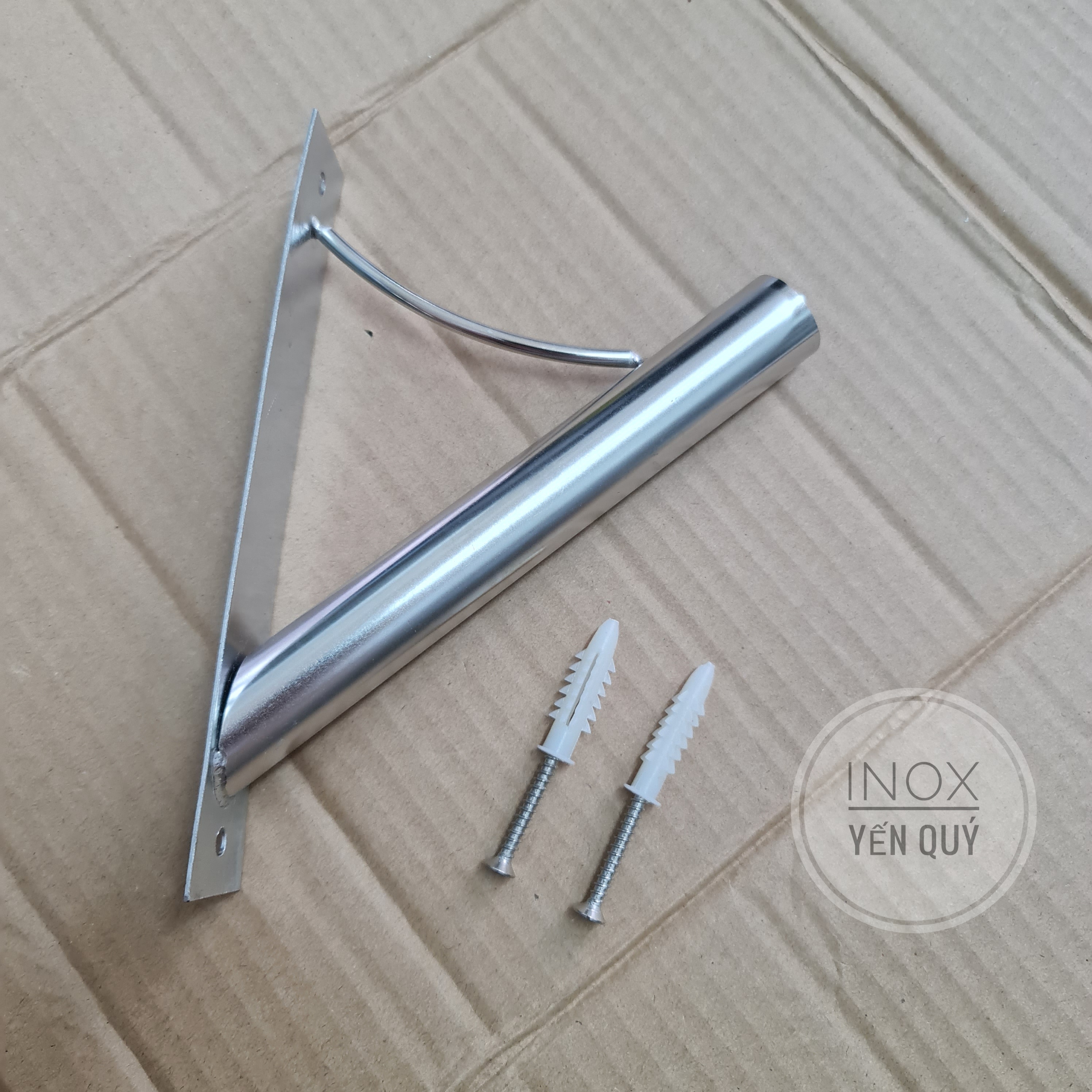 Giá treo cờ bằng inox - giá cắm cờ bắt tường