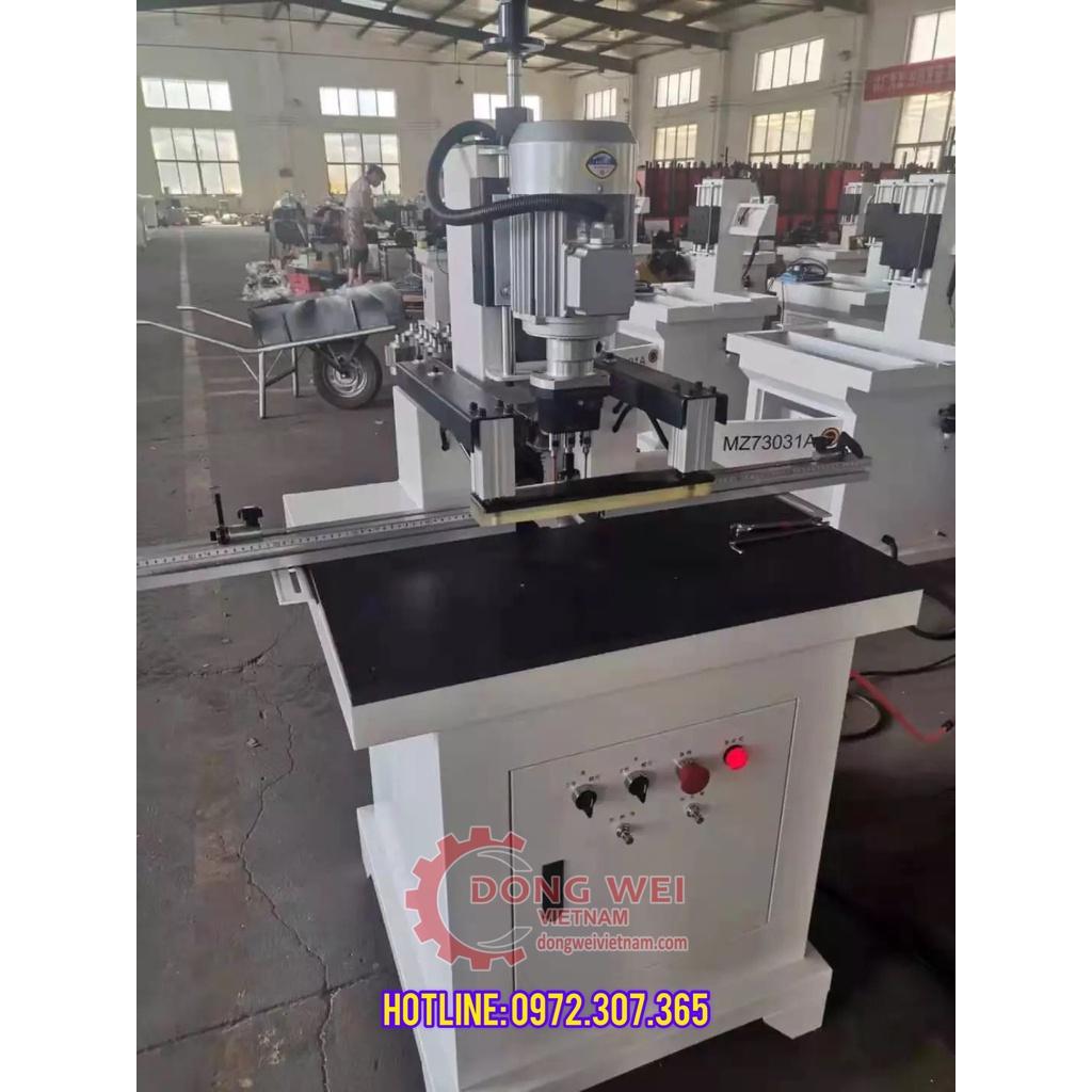 MÁY KHOAN LIÊN KẾT CHỐT CAM, CHỐT GỖ KẾT HỢP KHOAN BẢN LỀ 2 ĐẦU TỰ ĐỘNG. HỆ THANH TỲ HƠI GIÚP GIỮ VÁN ỔN ĐỊNH KHI LÀM VIỆC