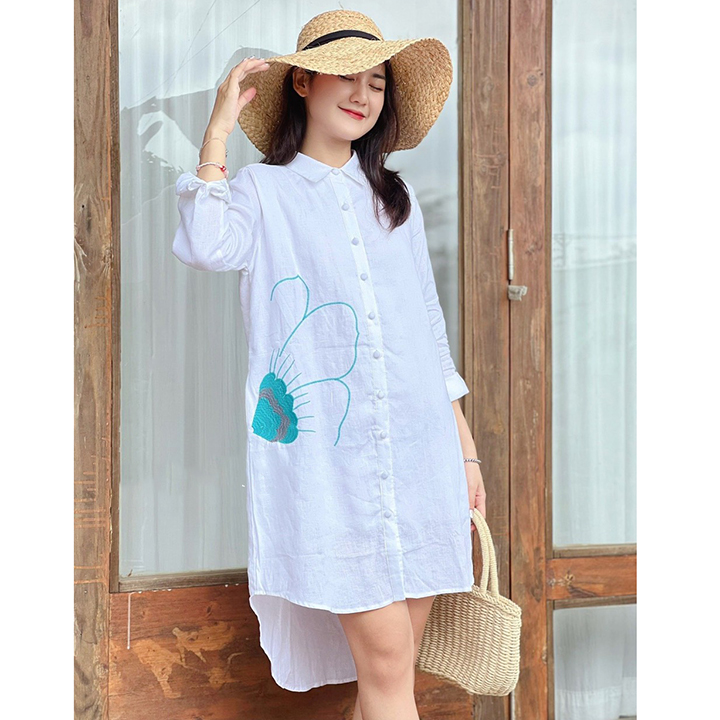 Đầm suông sơ mi Linen Hàn thêu bông to dáng lửng trẻ trung ArcticHunter, chất liệu Linen nhập Hàn cao cấp xịn xò