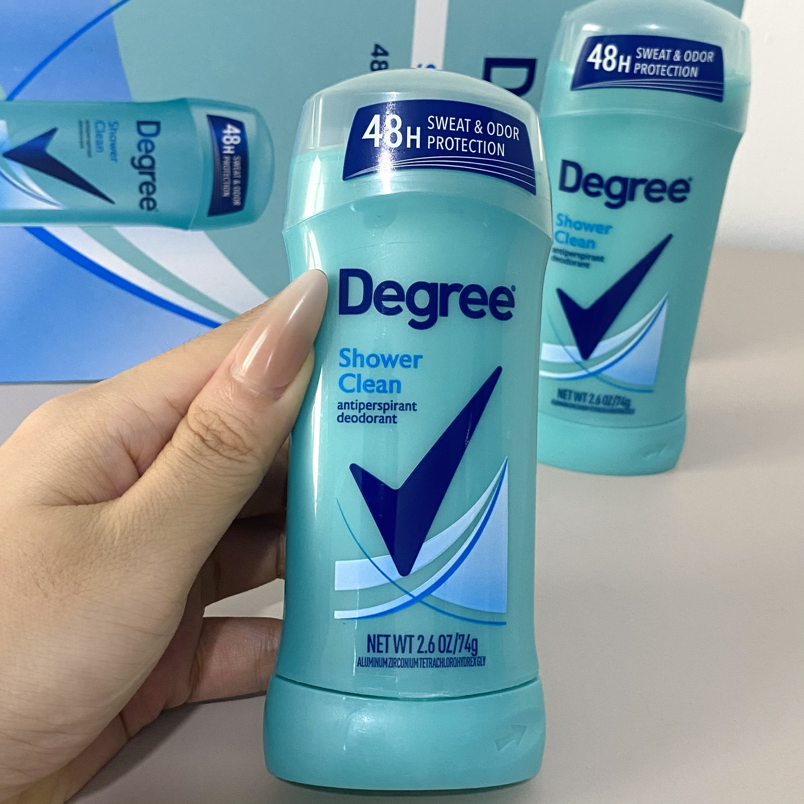 Lăn Khử Mùi Nữ Degree Shower Clean Sweat &amp; Odor Protection 74g Hàng Nhập Mỹ