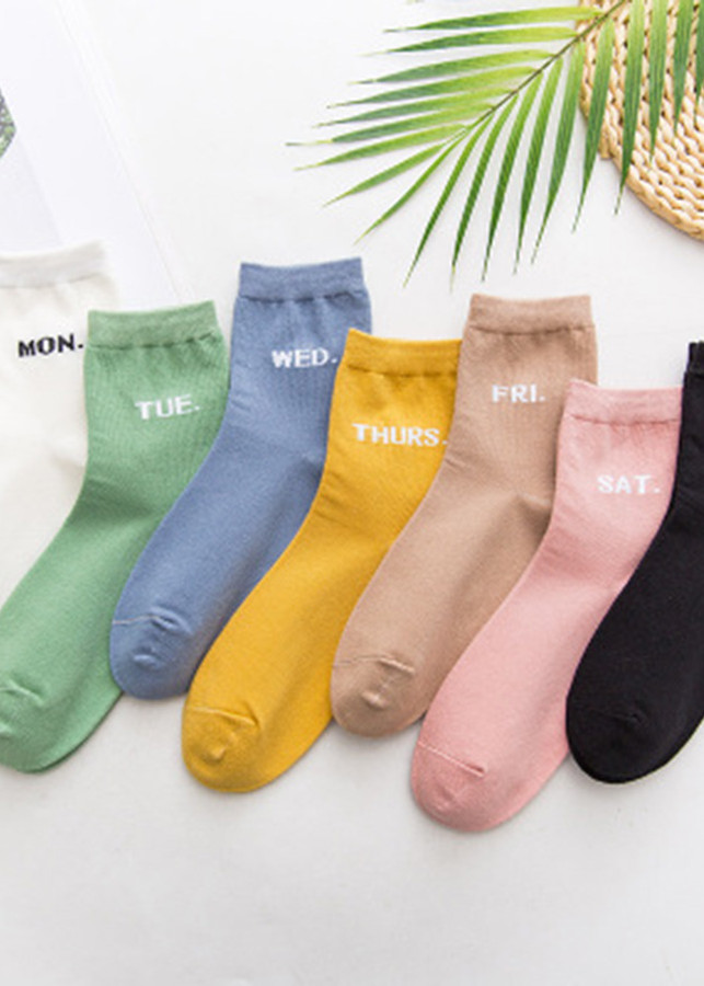 Set vớ tuần 7 ngày cổ trung cho nữ - Hộp đựng