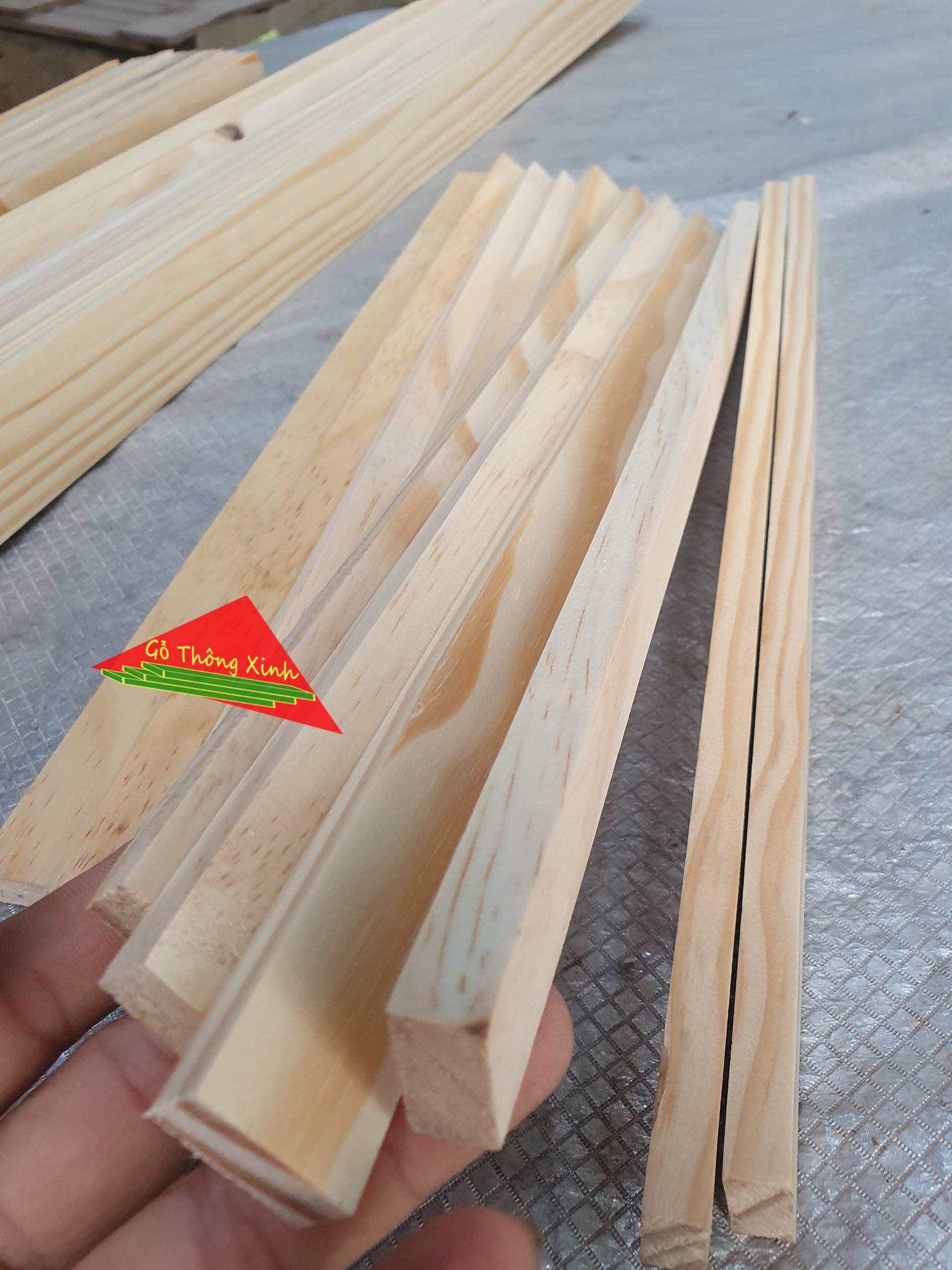 Thanh gỗ thông dày 1cm,rộng 2cm,dài 50cm dùng làm nẹp chỉ,khung viền,đóng chuồng thú cưng,đóng kệ giày,decor,DIY