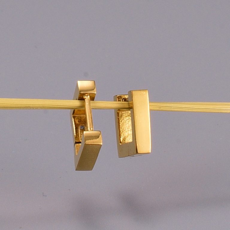 Bông Tai Khoen Hình Vuông Titan Ko Han Rỉ TT 3797