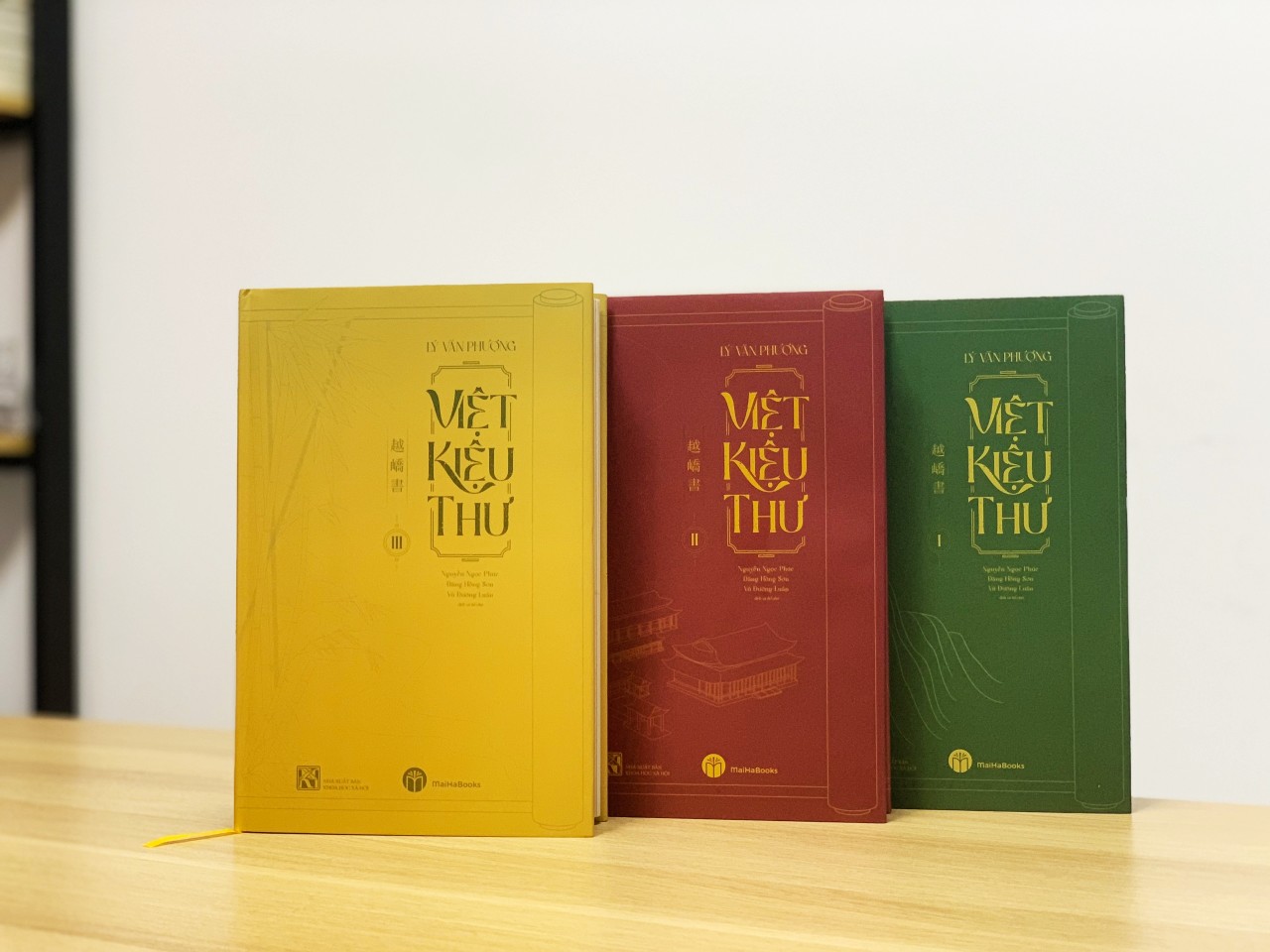 Sách: Bộ Việt Kiệu Thư - MaiHaBooks
