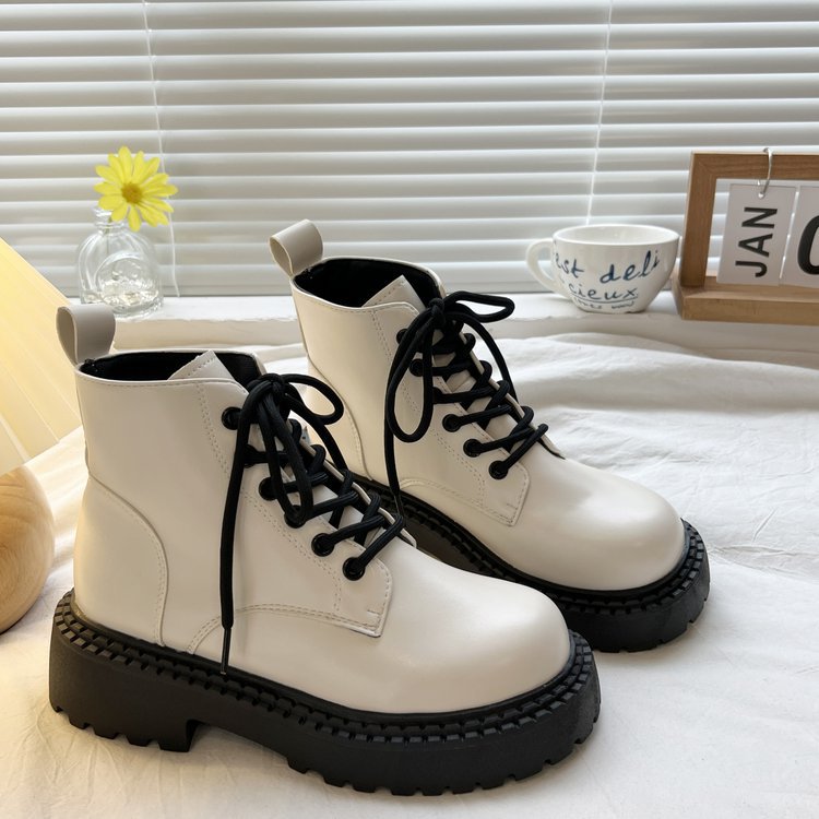 Giày combat boot nữ ĐEN, TRẮNG DÂY ĐEN cổ ngắn đế 4cm GBN123