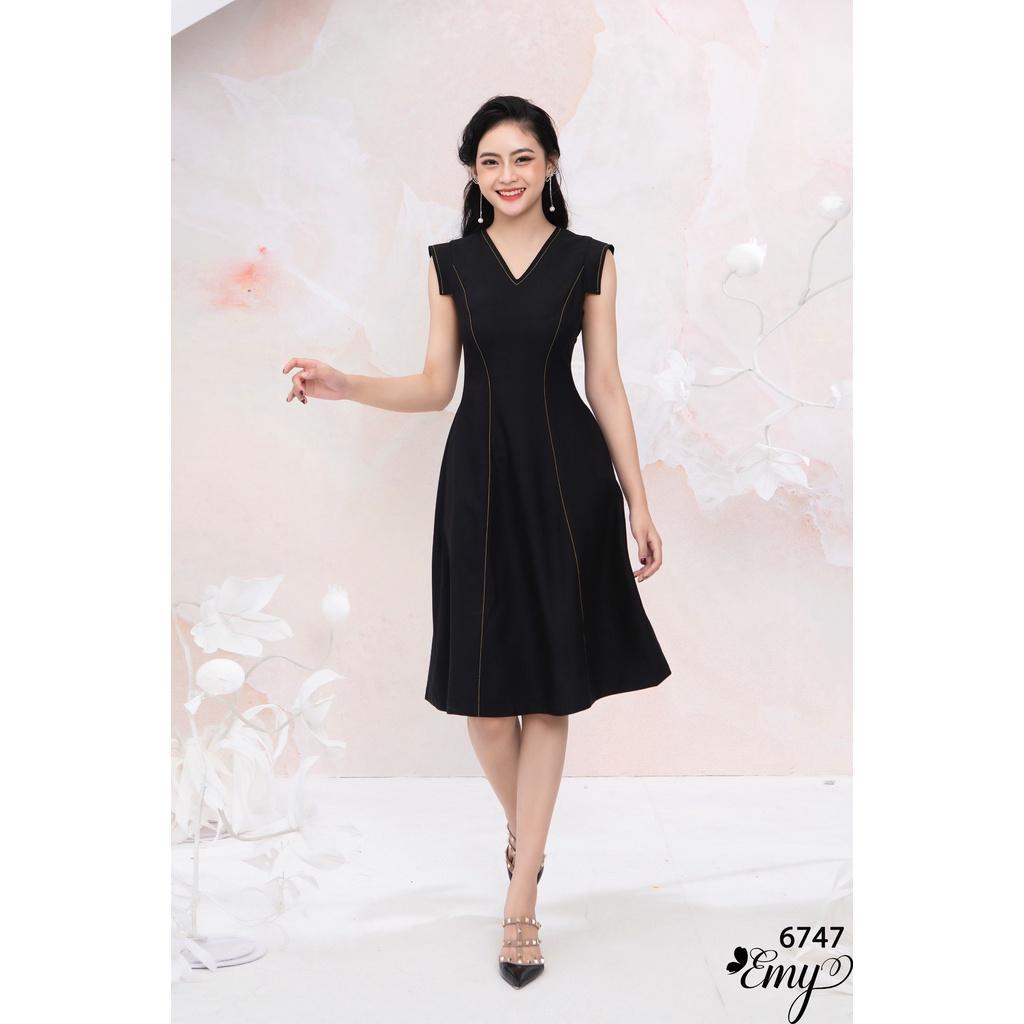 Đầm EMY EM6747 Xoè Trơn Cổ V
