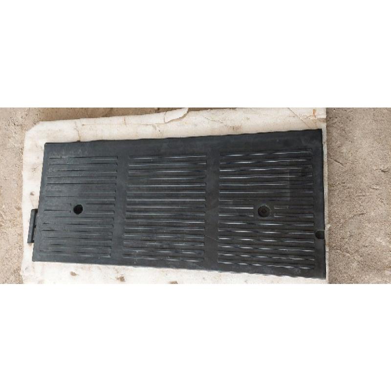 Tấm Cao su cầu dốc cao 5cm ,rộng 40cm dài 1 mét