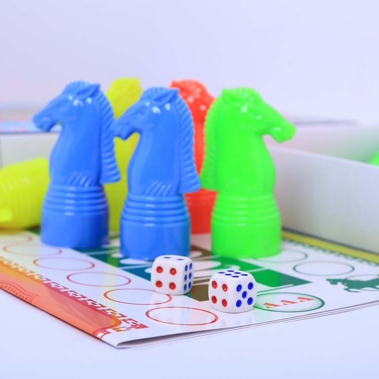 Cờ Cá Ngựa Hộp Giấy Lớn LHT HCNHGL