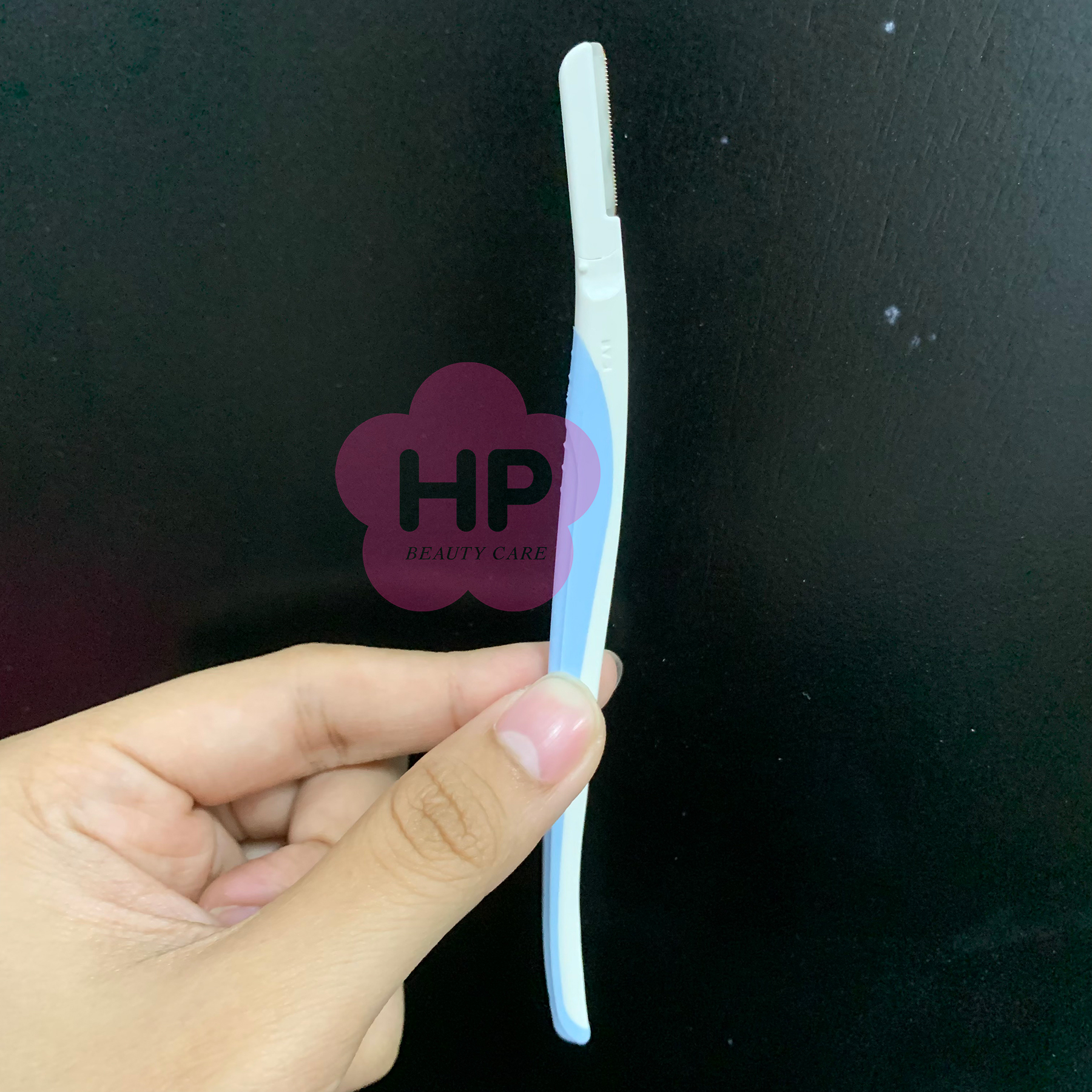 Dao Cạo Lông Mày Cán Dài Lưỡi Thép Không Gỉ Kai Pretty 00188