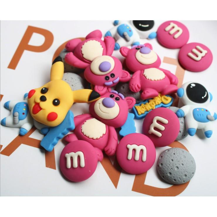 HN * Charm Pikachu Pokemon, Pink Bear và Phi hành gia cho các bạn trang trí vỏ điện thoại, làm Jibbitz, DIY