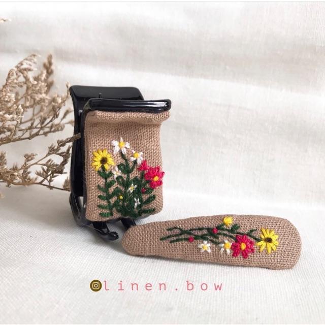 Kẹp càng cua 5 chân bọc vải linen thêu hoa