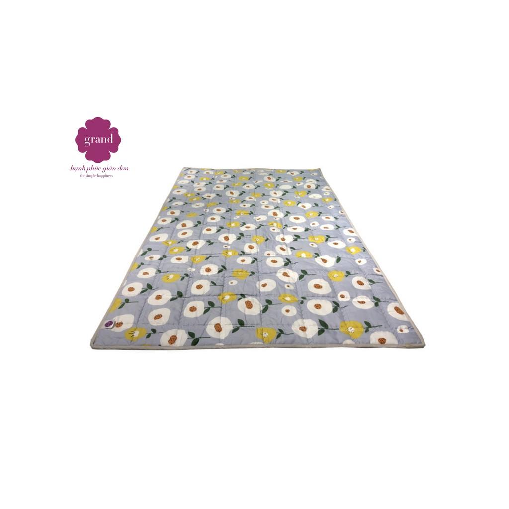 chăn trẻ em 120 x 185 MC, màu ghi - họa tiết bông hoa