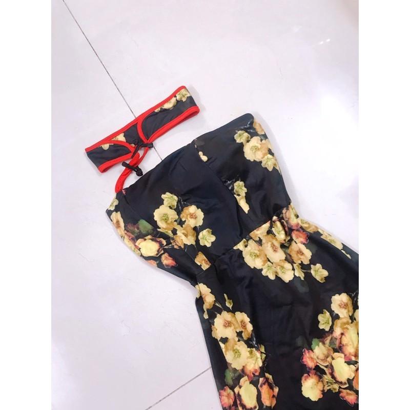 Đầm body cổ tàu sẻ tà viền đính nút có mút ngực cực sexy sang chảnh