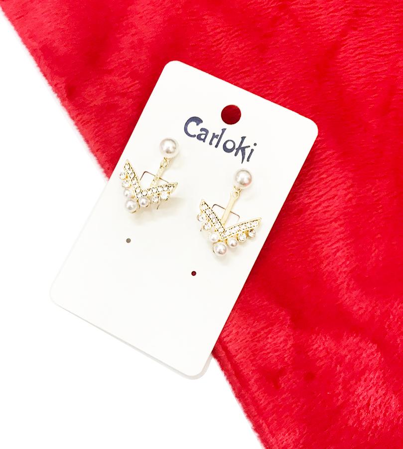 Bông tai ngọc trai chữ V hot hit