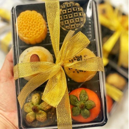 50 Hộp Bánh 6 Ngăn Đựng Bánh Trung Thu - Su Tròn - Mochi - 50g - 75g - CL003