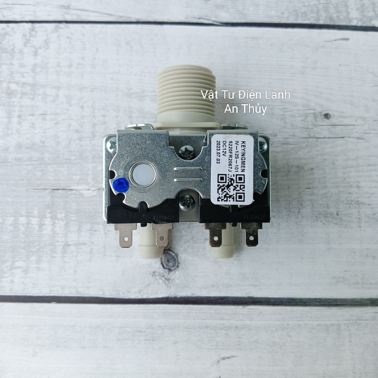 Van Cấp Nước Máy Giặt LG 2 Cổng 12V Màu Sữa 5220FR2067J Hàng Thường