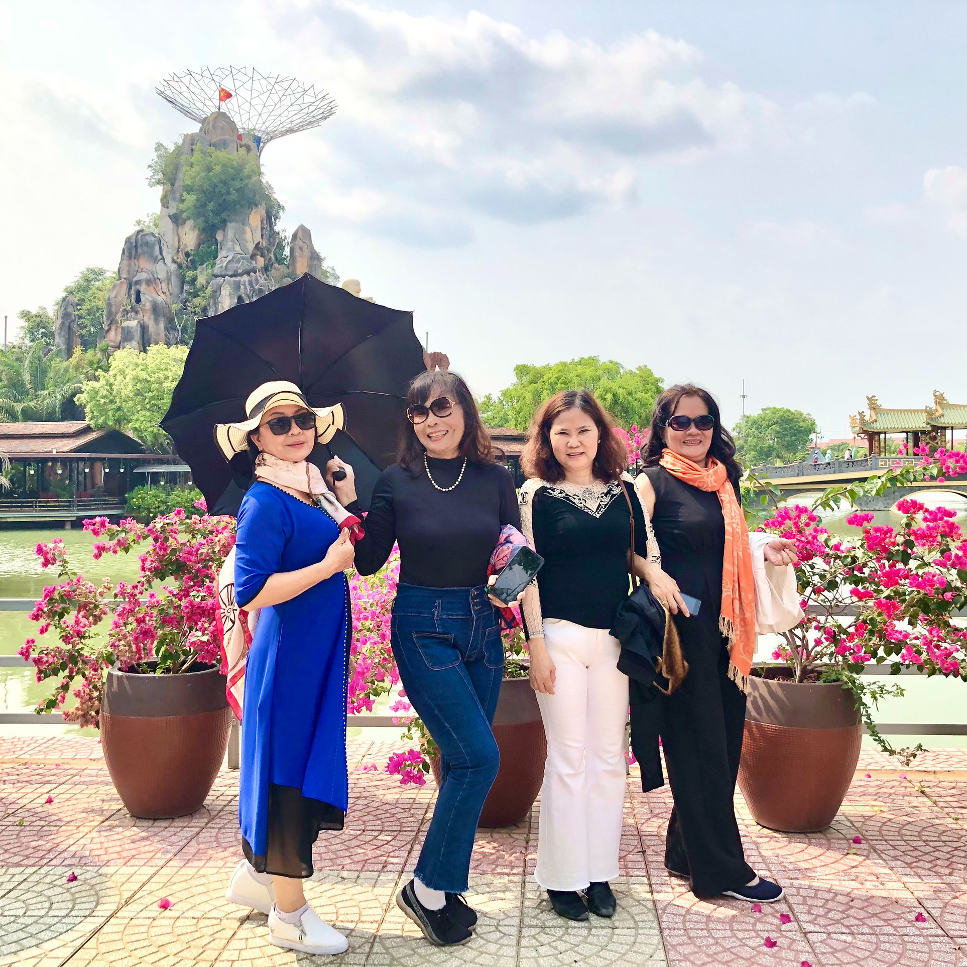 TOUR TÂY NINH - NÚI BÀ ĐEN - TÒA THÁNH TÂY NINH - CHÙA GÒ KÉN 1 NGÀY - HAPPY TOUR