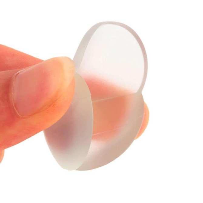 4 Miếng silicon bịt góc bàn bảo đảm an toàn cho trẻ .