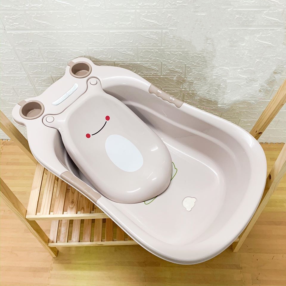 Chậu tắm cho bé hình ếch dễ thương, có chỗ để dầu gội, sữa tắm, kích thước 87*51*24cm
