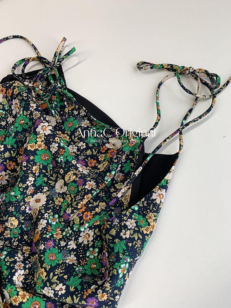 TOBE1SHOP 2023 Mùa hè Hàn Quốc cổ điển sling váy hoa mảnh đầm thiết kế phụ nữ nhỏ v cổ khí chất một từ váy ngắn